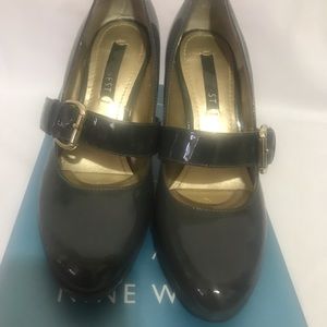 Nine West Size 6 Gray patent pumps with 3 inch heel and .5 inch platform